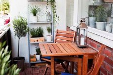 Деревянная мебель для балкона