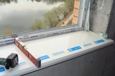 Выравнивание подоконника