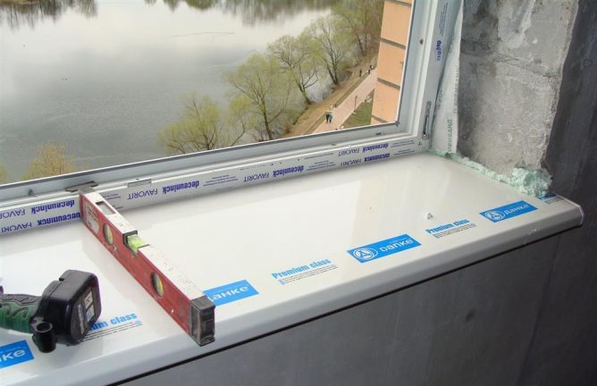 Выравнивание подоконника