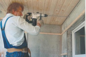 Процесс обшивки вагонкой — крепеж каркаса