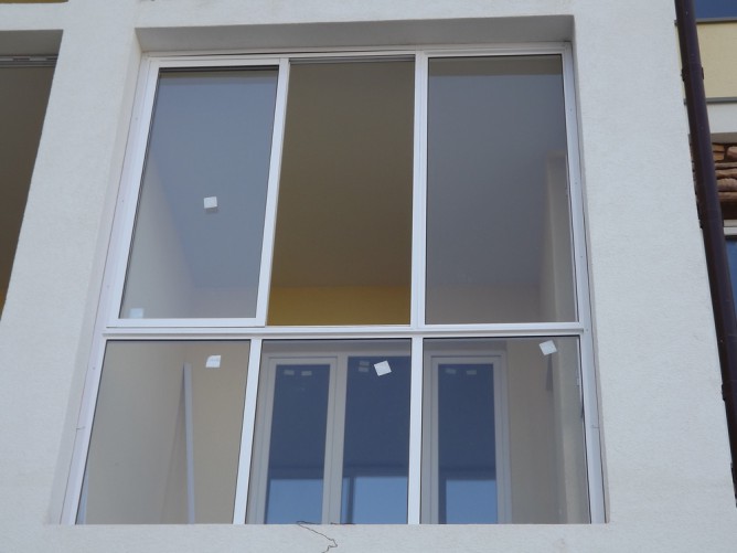 Конструкция стеклянной створки